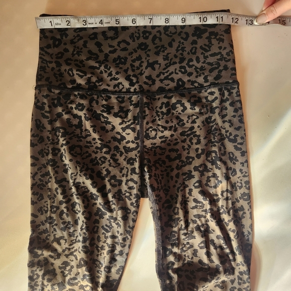 Athleta Elation Ultra High-Rise Tight Animal Print Size XS. - Picture 7 of 9